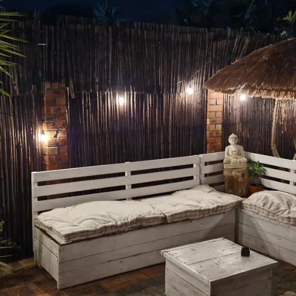 Apartment with garden, hotel in Cape Town