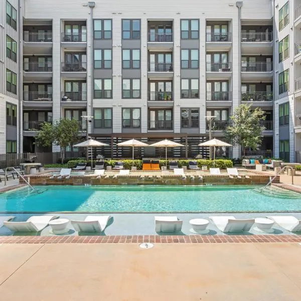 Stylish 1BR Retreat in Houstons Sawyer Yard Art District Minutes to Downtown, hotel v destinaci Houston