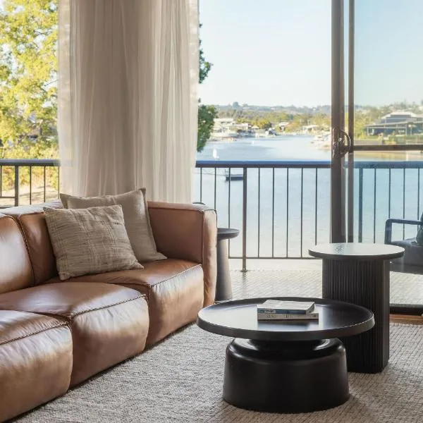Ali's Waterfront Escape - Relaxing Getaway, Near Kirra Beach, hotel in Tweed Heads