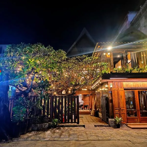 Wood Wood Hostel, hôtel à Vientiane