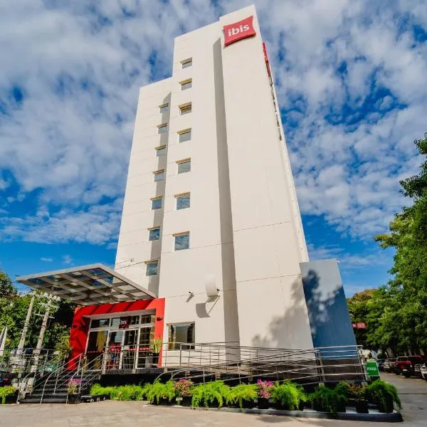 ibis Asuncion, hotel en Asunción
