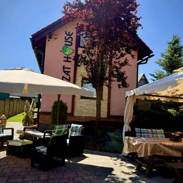 Ezathouse Devičie, hôtel à Krupina