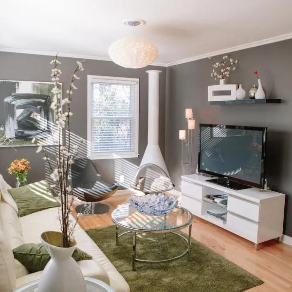 Modern Apartment - Cameron Village, hotel in Raleigh