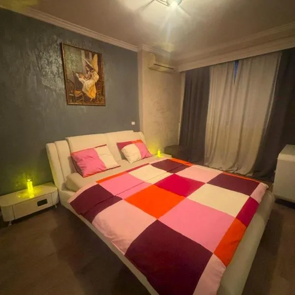 CENTRAL 2 CAMERE CU VIEW P-ta VICTORIEI, hotel en Timisoara