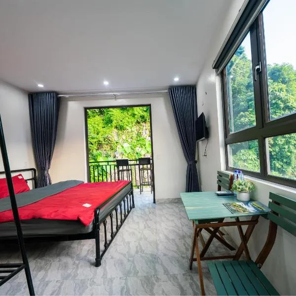 Strawberry Ha Giang Loop Tour, Motorbike Rental & Rooms, Hotel in Ha Giang