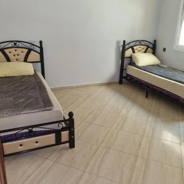 Bel appartement en plein Taza, hotel in Taza
