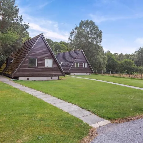 Delny Highland Lodges、インヴァーゴードンのホテル