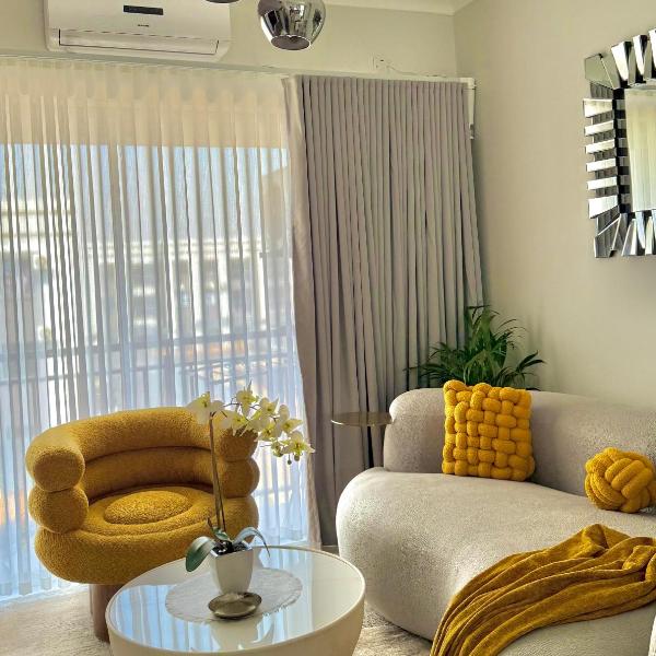 2li Luxe, Broadhurst
