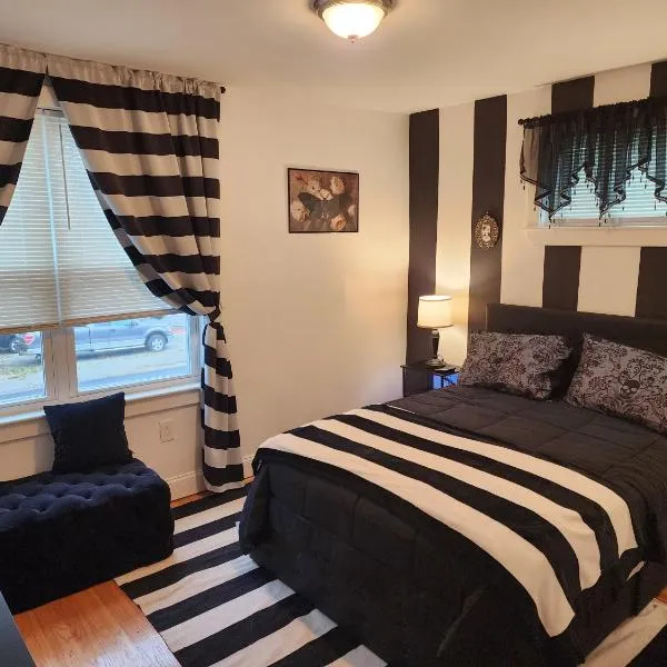 Old Salem House 15 mins from downtown Salem, hotel in Peabody