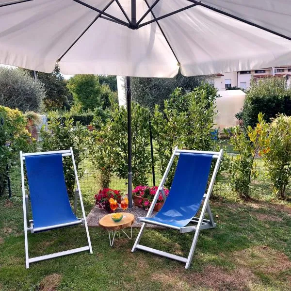 Villetta Camelia a due passi da piscina a pagamento, hotel in Guamo