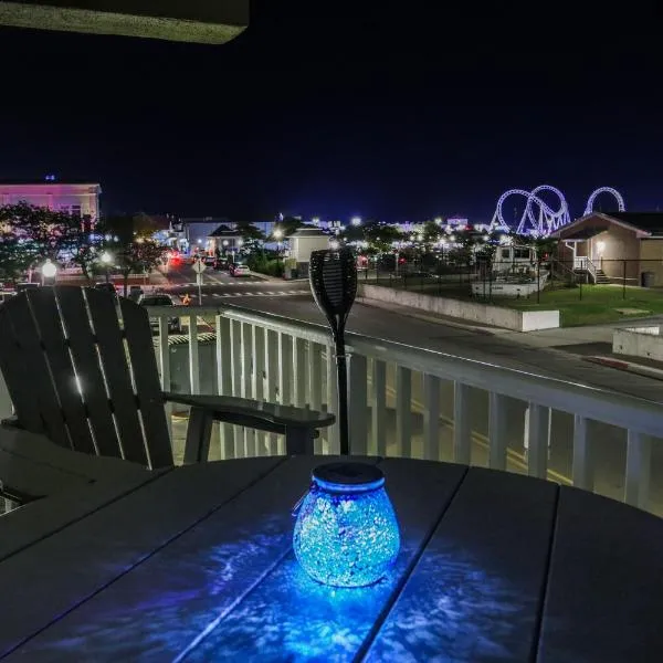 BeachBox IV - Walk to Boardwalk - Bayside Pool - Free Inlet Parking - Couple's Escape - Assateague House 111, hotel u gradu Oušn Siti