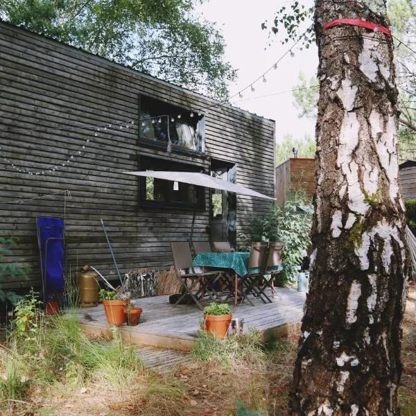 Tiny House Boho Océan, hotel in Naujac-sur-Mer