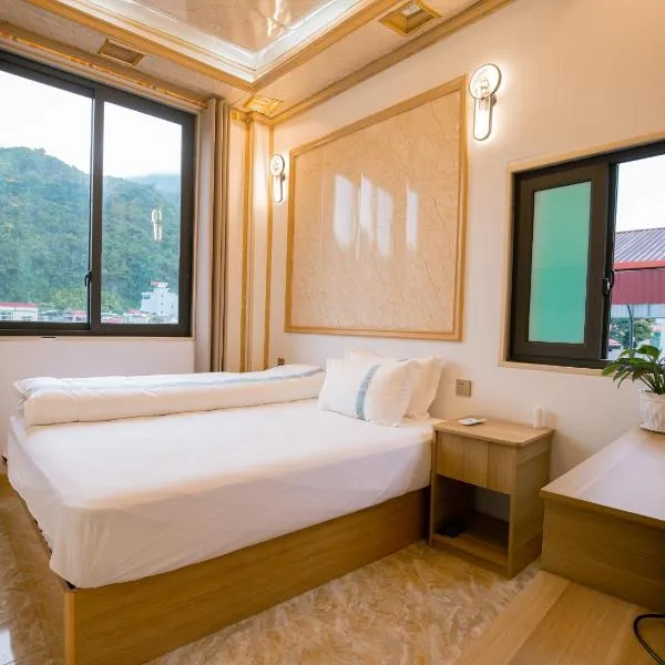 Nhà Nghỉ Quyền Ly, ξενοδοχείο σε Mèo Vạc