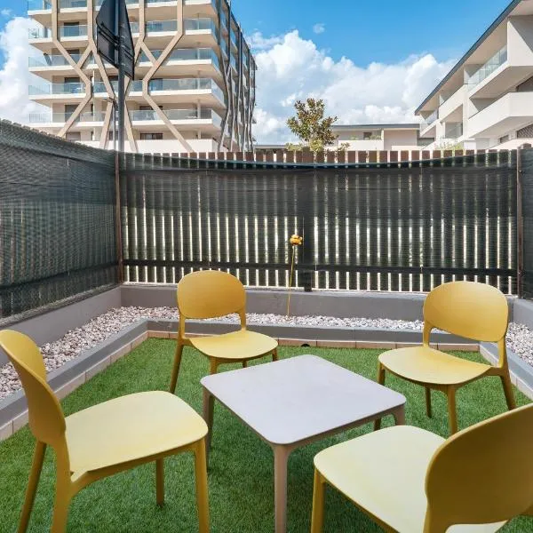 Honey Home With Parking, hotel em Laives