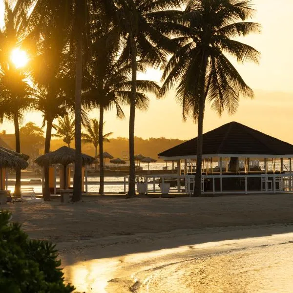 Grand Muthu Runaway Bay Club Caribbean, hotel in Runaway Bay