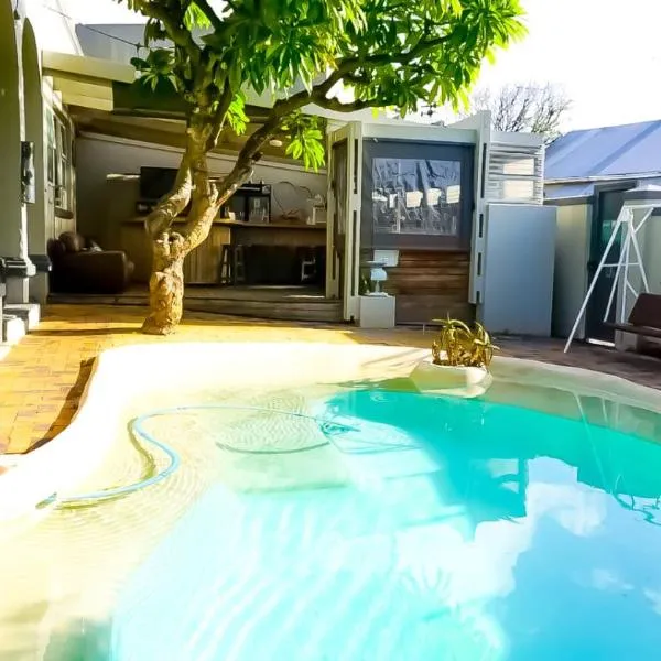 Green Elephant Backpackers, hotel in Cape Town