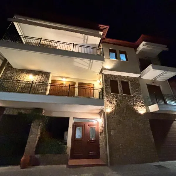 Naousa Imathias में, होटल STRAVOS-PLATANOS apartement