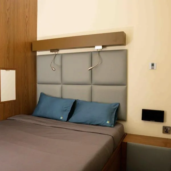 Sleepover Terminal 3, Concourse C - formerly sleep 'n fly, Hotel in Dubai
