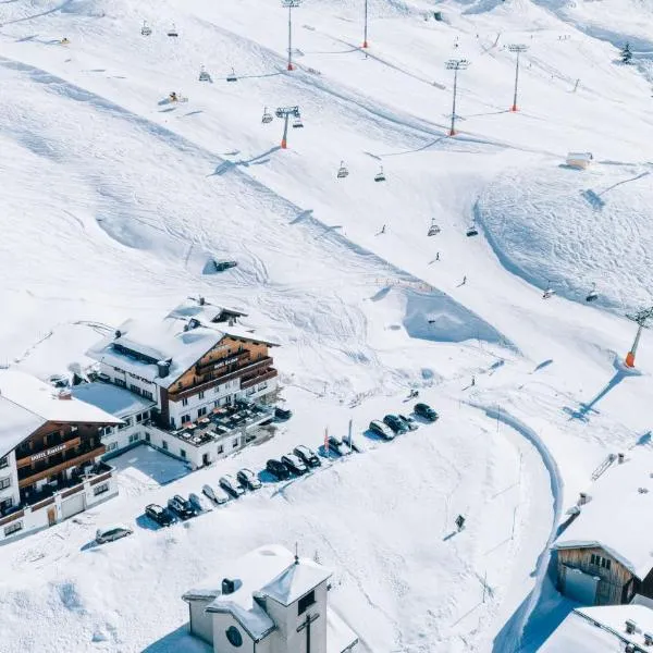 Hotel Enzian, hotel in Zürs am Arlberg