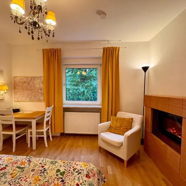 Modernes Zimmer am Park mit Garten, Hühner & Enten, hotel a Monaco