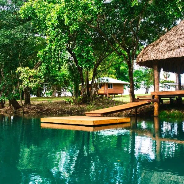 Crystal Creek Lodge, מלון באורנג' ווק