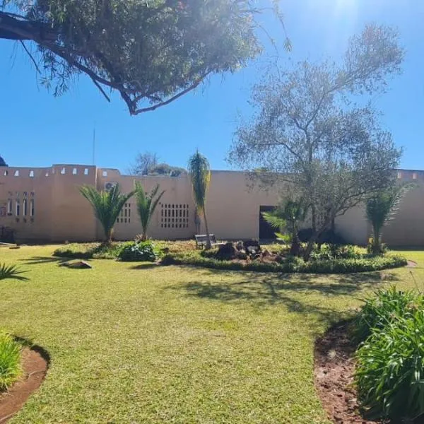 Apollo Guest House, hotel v destinaci Mahikeng