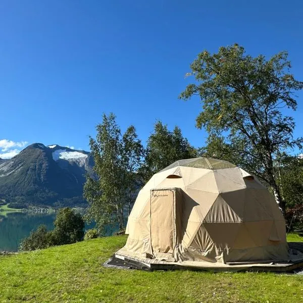 Vollsnes Glamping, hotel en Stryn