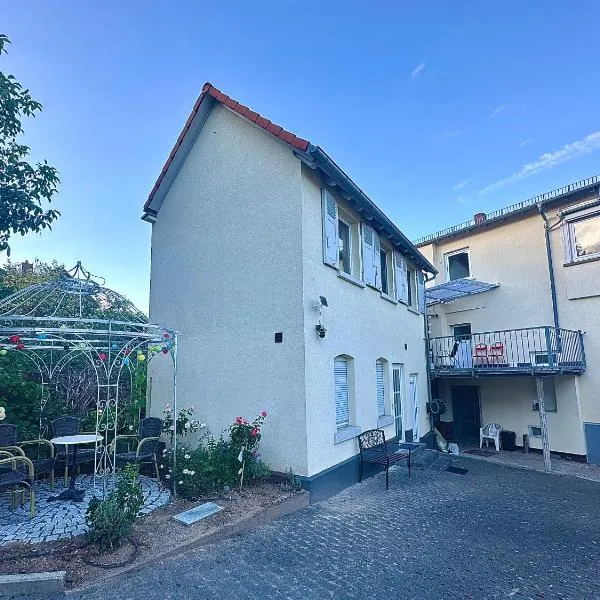 Zentrale Ferienwohnung in Friedrichsdorf für 1-7 Personen, Hotel in Friedrichsdorf
