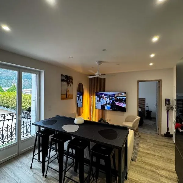 Appartement cosy face au château de Lourdes, hotel in Lourdes