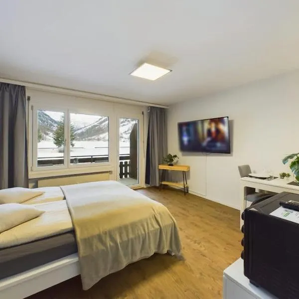 Panorama hideaway apartment near Zermatt with parking!, Hotel in Täsch