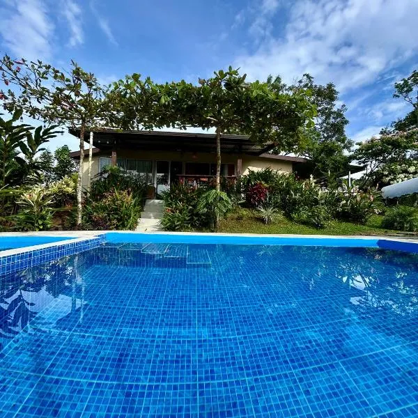 Vista al Volcán Tenorio y Montaña, Hotel in San Rafael