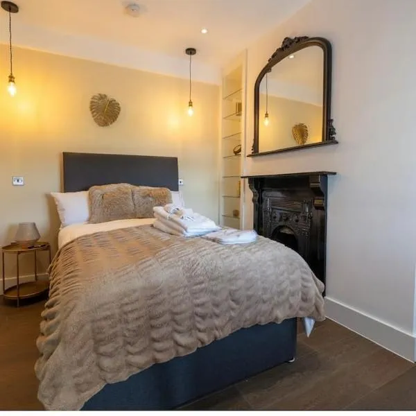 Luxury double bedroom en suite, hotel in London