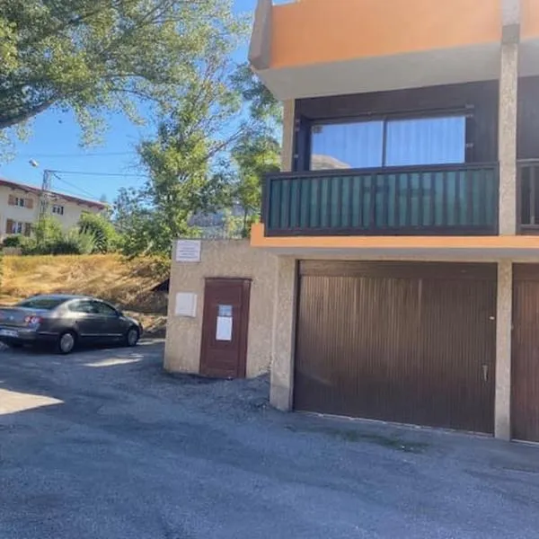 Charmant Studio Briançon, hotel v destinaci Briançon