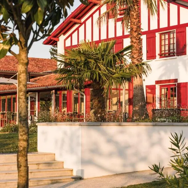 Hôtel INDARRA & SPA - Piscine, hôtel à Arbonne