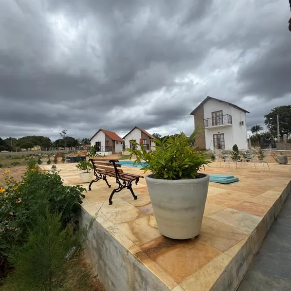 Chalés do Abraão, hotel in Martins