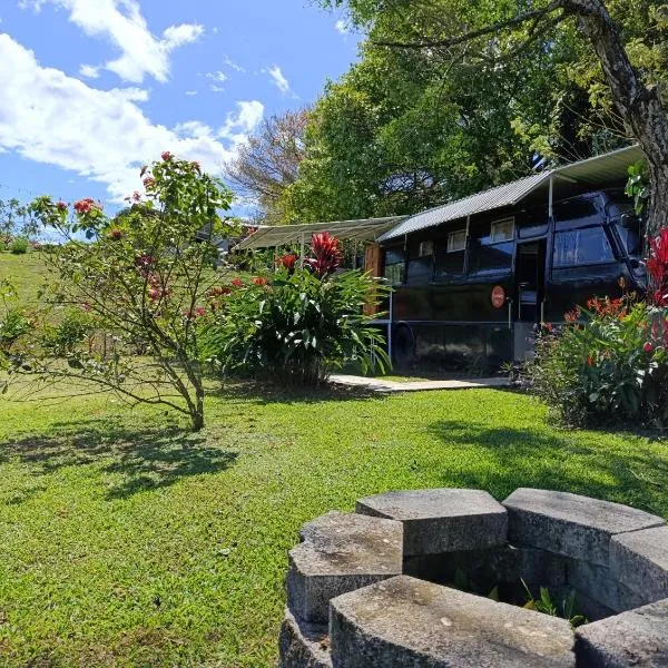 The Dreamcatcher House Glamping & Cabins Sarchí, Hotel in Sarchí