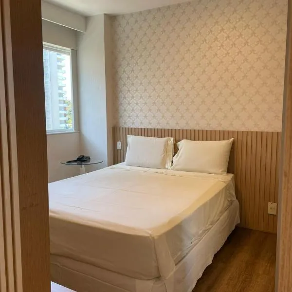 Praia do canto Apart Hotel - Apto 203 Varanda Lateral com Vista Mar, hotel in Vitória