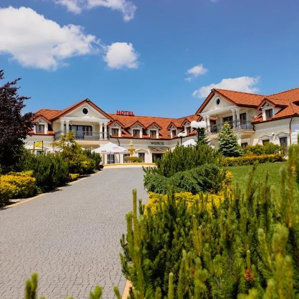 Hotel Restauracja VILLA BOLESTRASZYCE- PRZEMYŚL, מלון בפשמישל