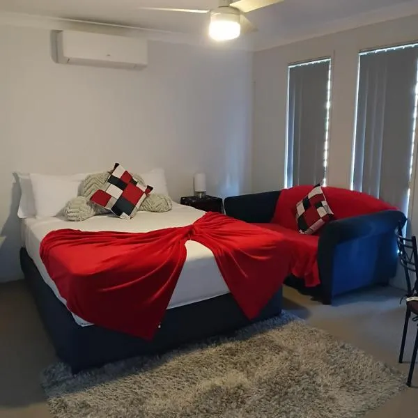 BLK Stays Guest House Deluxe Units Morayfield, ξενοδοχείο σε Morayfield