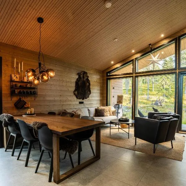 Villa Golden Hill Ylläs, Luxury holiday cabin in Lapland, hotel in Äkäslompolo