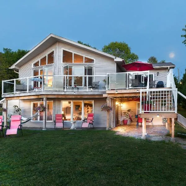 N' This on the Bay -Vacation Suite, hotel in Wiarton