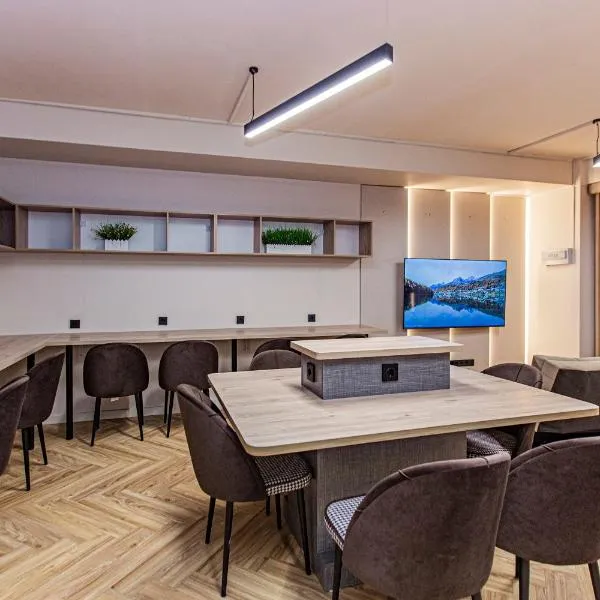 Luxx Aparts 2, hotel in Alma-Ata