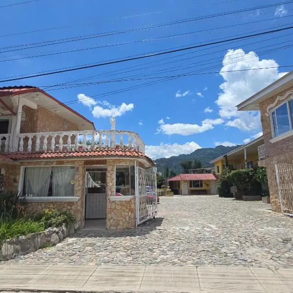 Hotel Paradise Inn, hotel a Panajachel