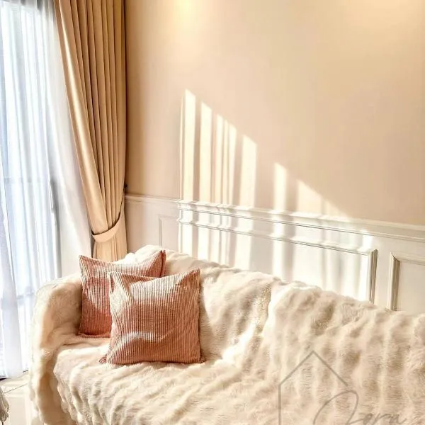 Brand New Minimalist Suite 3 Min Walk to CIQ, hotel in Johor Bahru