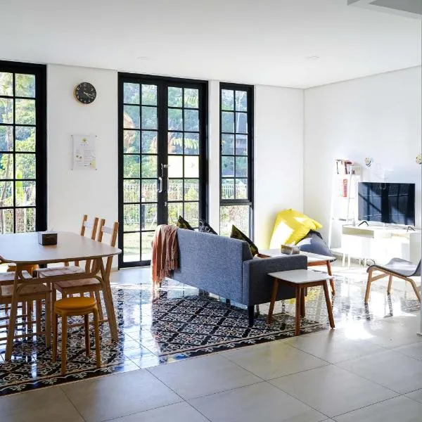 Aiko Villa Bandung, hotel v destinácii Bandung