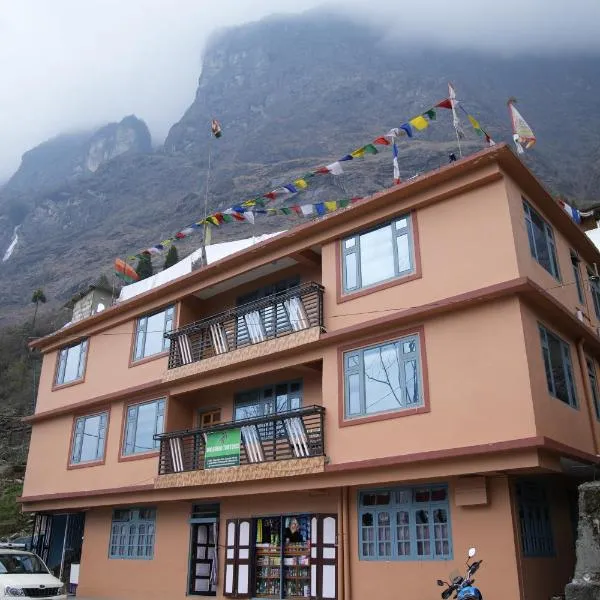 Om Green Tortoise Lachung, hotel in Lachung