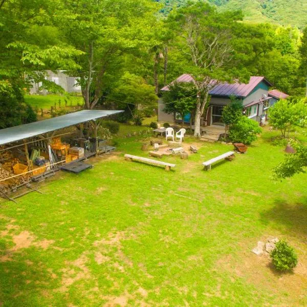 新緑の南伊豆焚き火の宿ノキロ, hôtel à Minamiizu