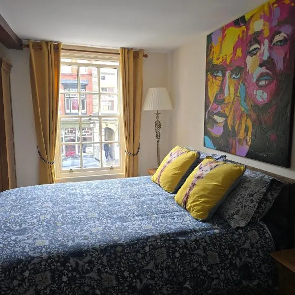 Family Room - The Unicorn Hotel, hotel in Llanidloes