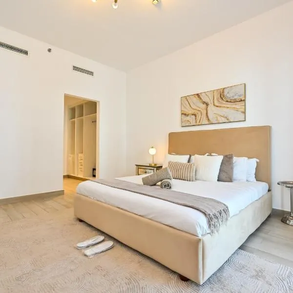 Park Discounts! 2BR on Yas Island near F1 & Mall, Hotel in Yas Island