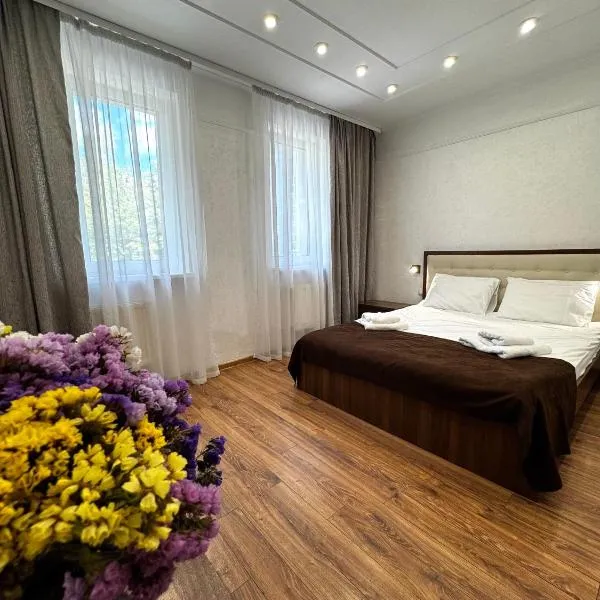 Міні-готель Три Корони, hotel in Lviv